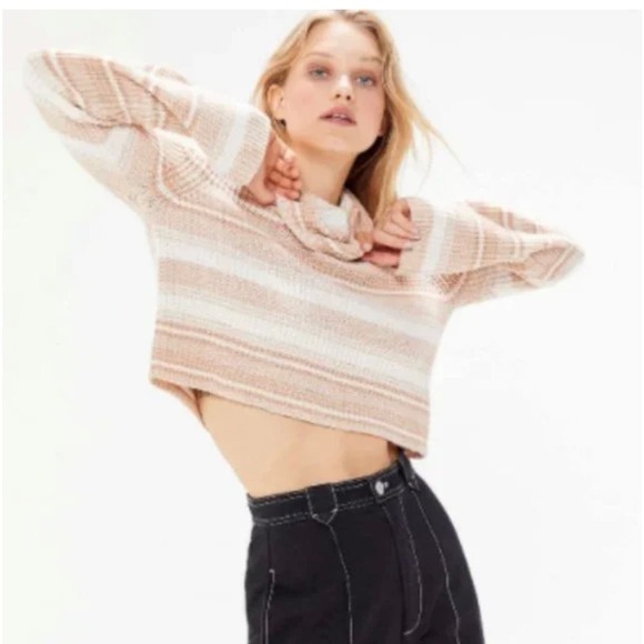 Urban Outfitters Sweaters - Urban Outfitters Women’s Striped Turtleneck Cropped Sweater - Size Small